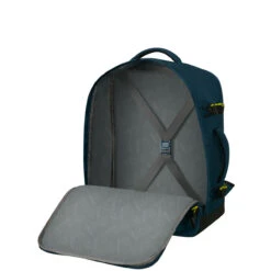 American Tourister Take2Cabin EasyJet Backpack M -Travelpro Store 149175 0528 TAKE2CABIN CASUAL BACKPACK M INTERIOR 76562.1695035902