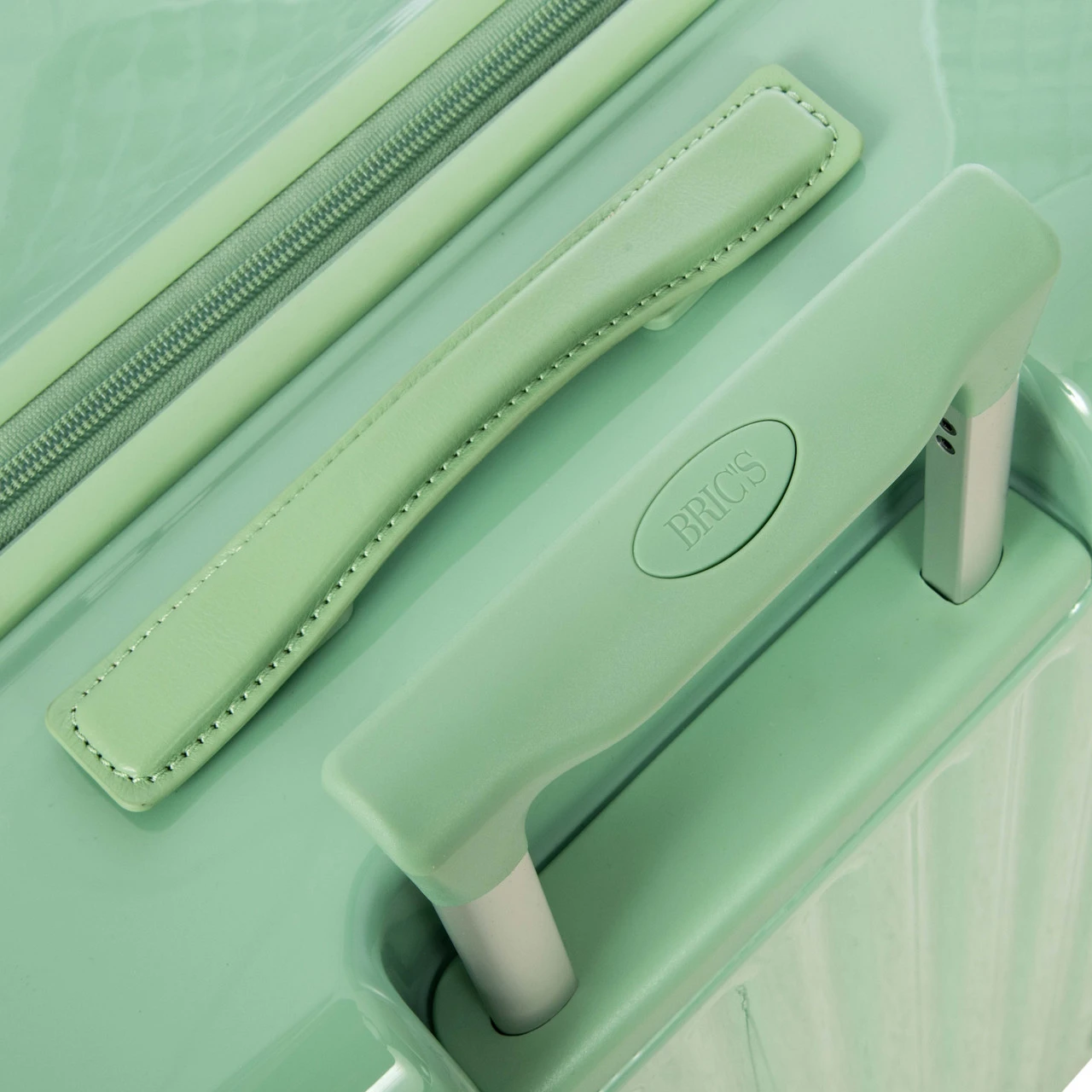 Bric's Positano 4 Wheel Exp Extra Large Suitcase - 82cm 11 Bric's Positano 4 Wheel Exp Extra Large Suitcase - 82cm - Image 9