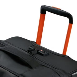 American Tourister Urban Track Ltd Wheeled Duffle L - 79cm -Travelpro Store URBAN TRACK DUFFLEWH M LMTD L WHEEL HANDLE 52044.1695041731